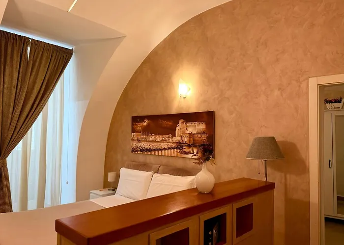 Chiaia Suites