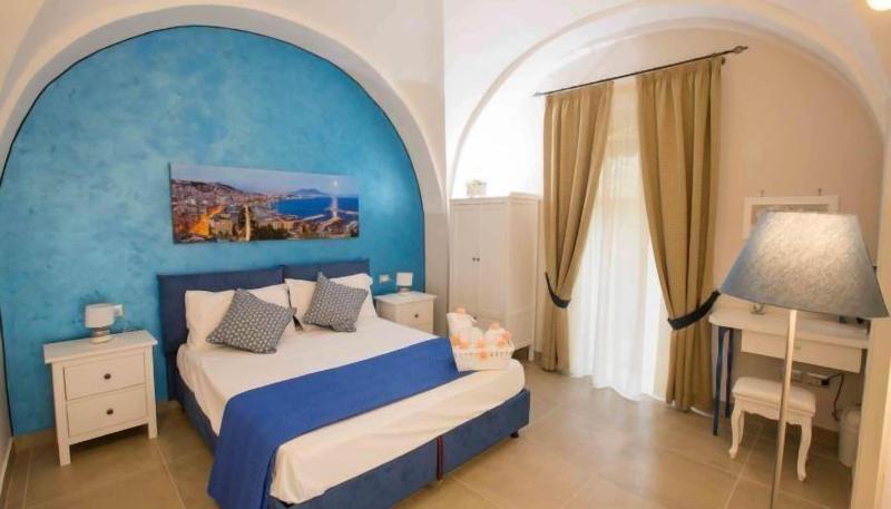 Chiaia Guest house 2*