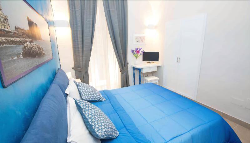 Guest house Chiaia 2*