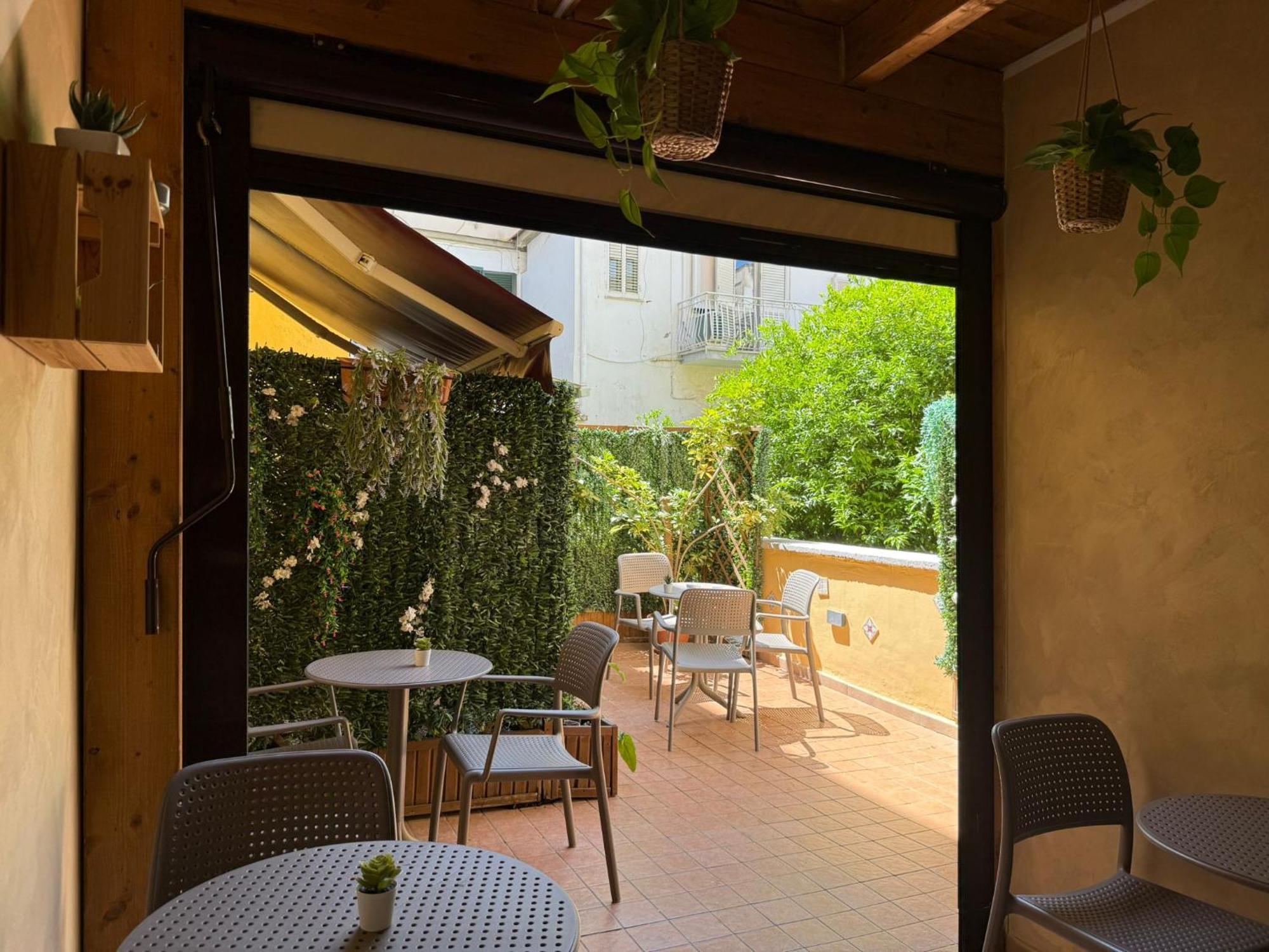Guest house Chiaia 2*