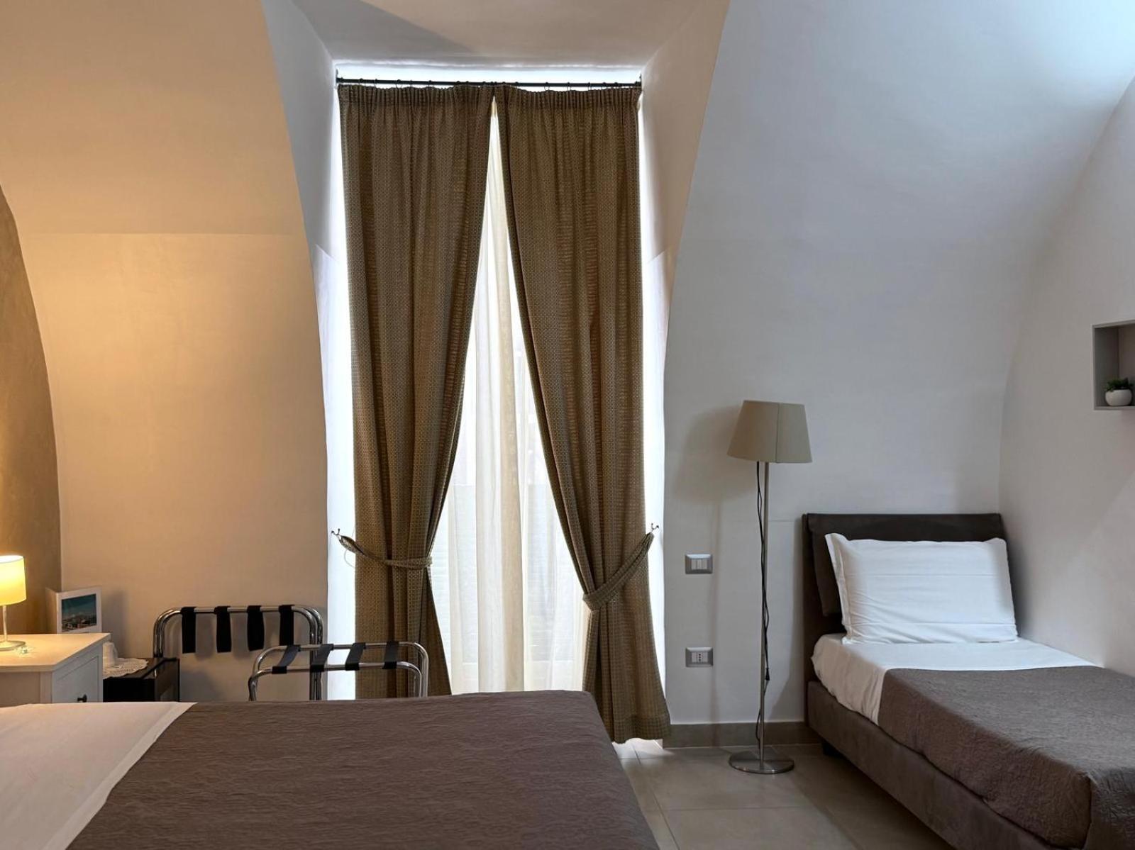 Chiaia Guest house Naples